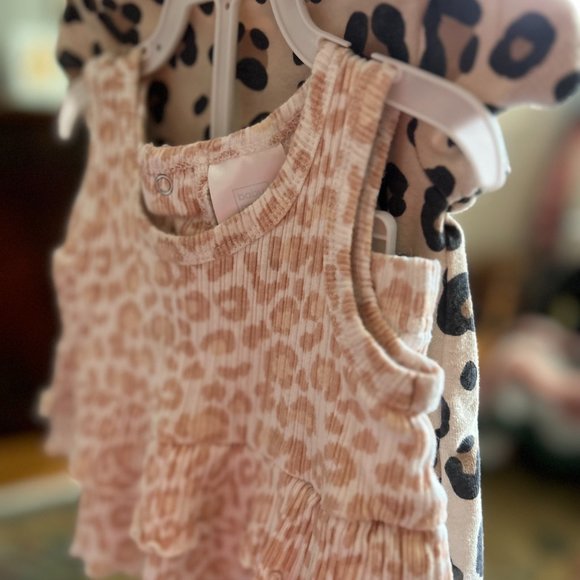 2 pack animal print baby rompers - Picture 3 of 3